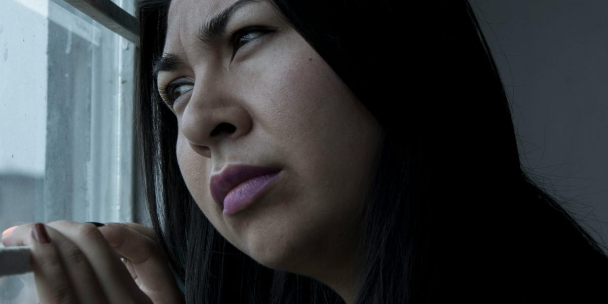 Derealization Symptoms Explained How to Understand Mental Health Terminology