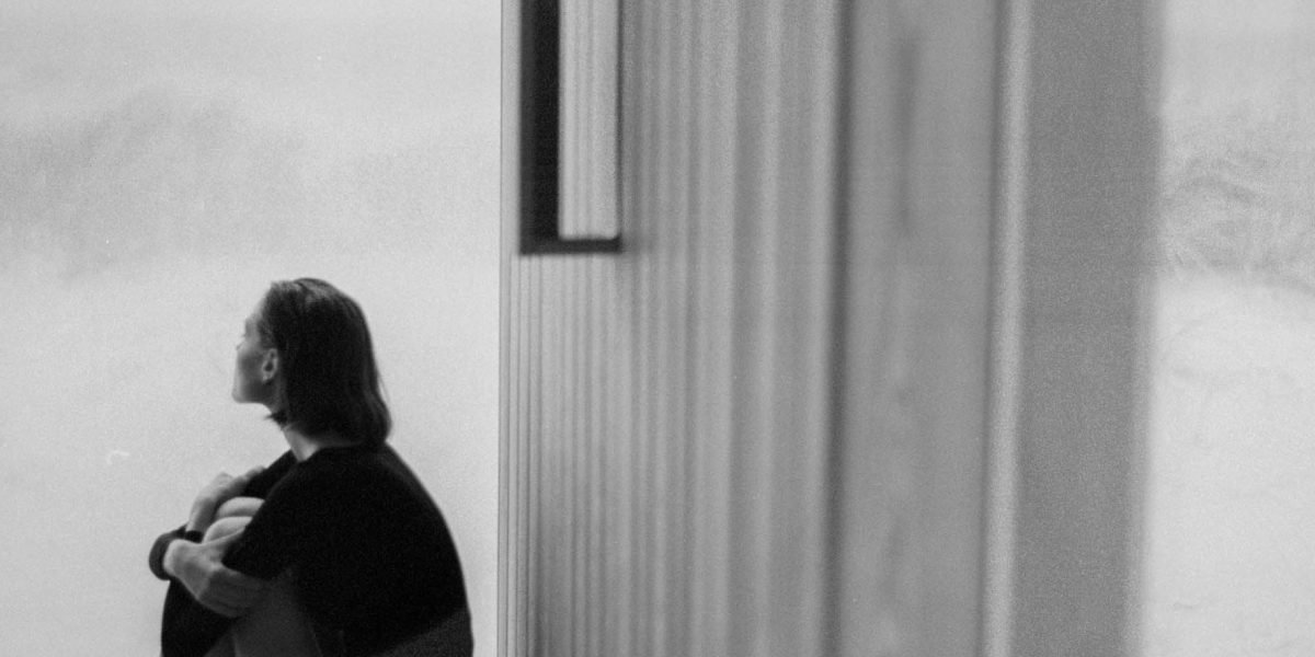 How to Spot the Signs of a Mental Breakdown Early and Prevent Crisis