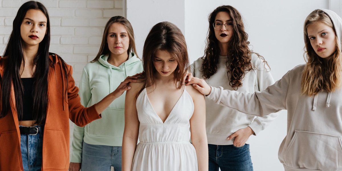 Social support from trusted friends, family, or peer groups provides motivation and accountability, strengthening the path to achieving treatment goals.